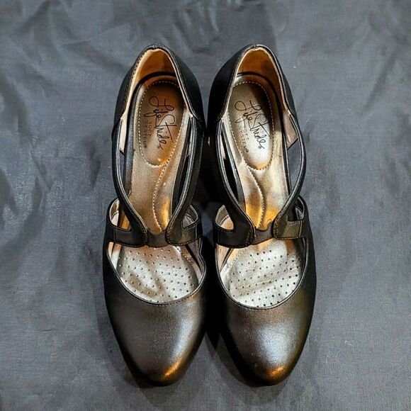 LIFE STRIDE SOFT SYSTEM WOMEN'S KITTEN HEEL SHOE - Picture 1 of 14